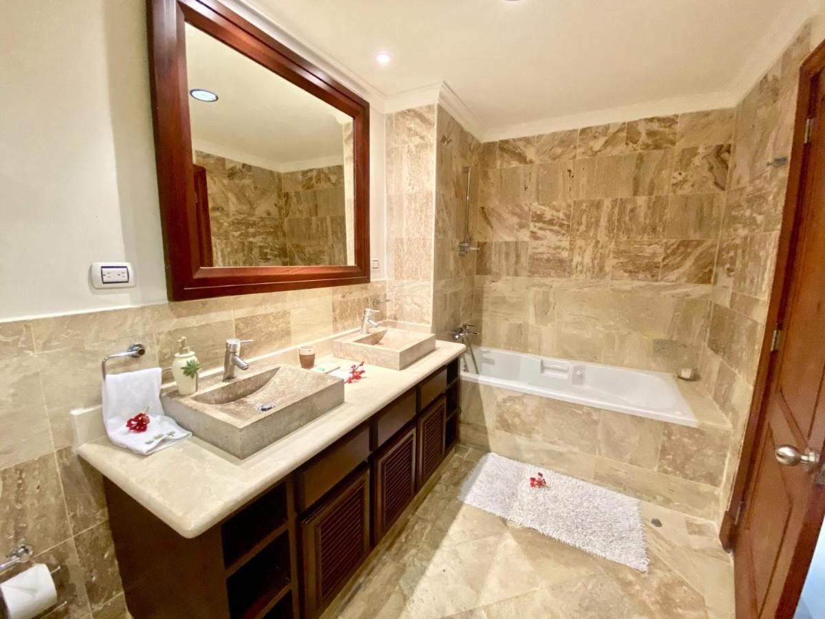 Luxury Marina Front Condo Cap Cana, Punta Cana Extérieur photo